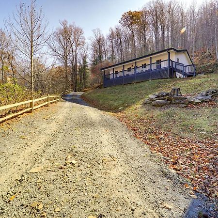 Pet-Friendly Spruce Pine Cabin With Private Fire Pit Экстерьер фото