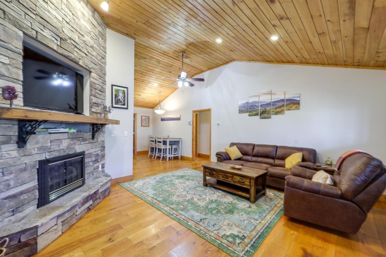 Pet-Friendly Spruce Pine Cabin With Private Fire Pit Экстерьер фото