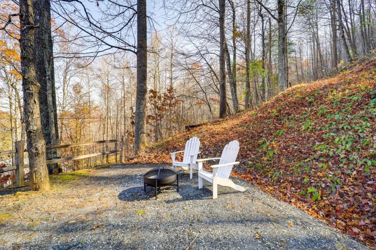 Pet-Friendly Spruce Pine Cabin With Private Fire Pit Экстерьер фото