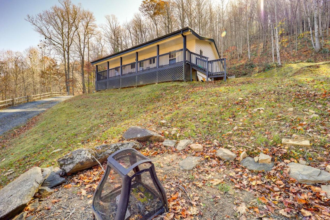 Pet-Friendly Spruce Pine Cabin With Private Fire Pit Экстерьер фото