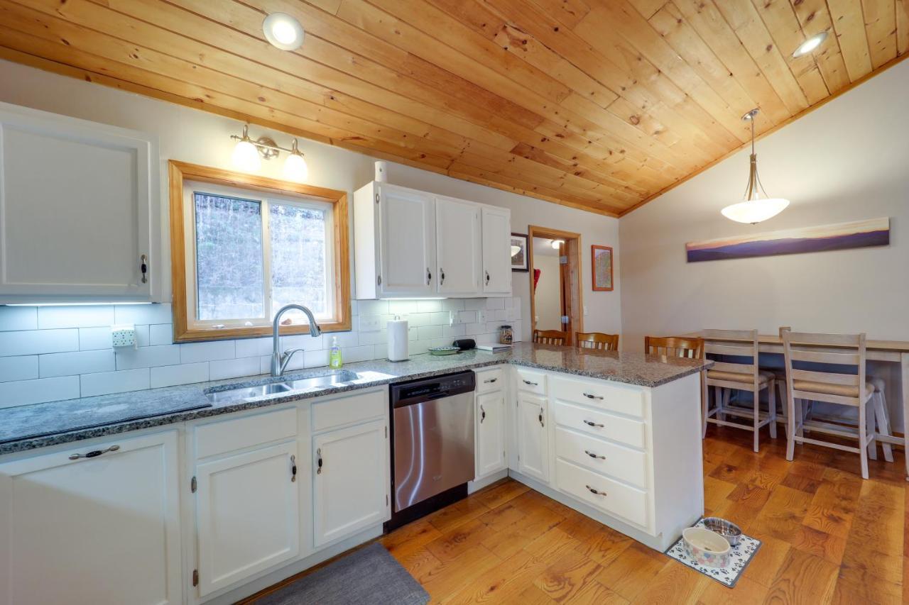 Pet-Friendly Spruce Pine Cabin With Private Fire Pit Экстерьер фото